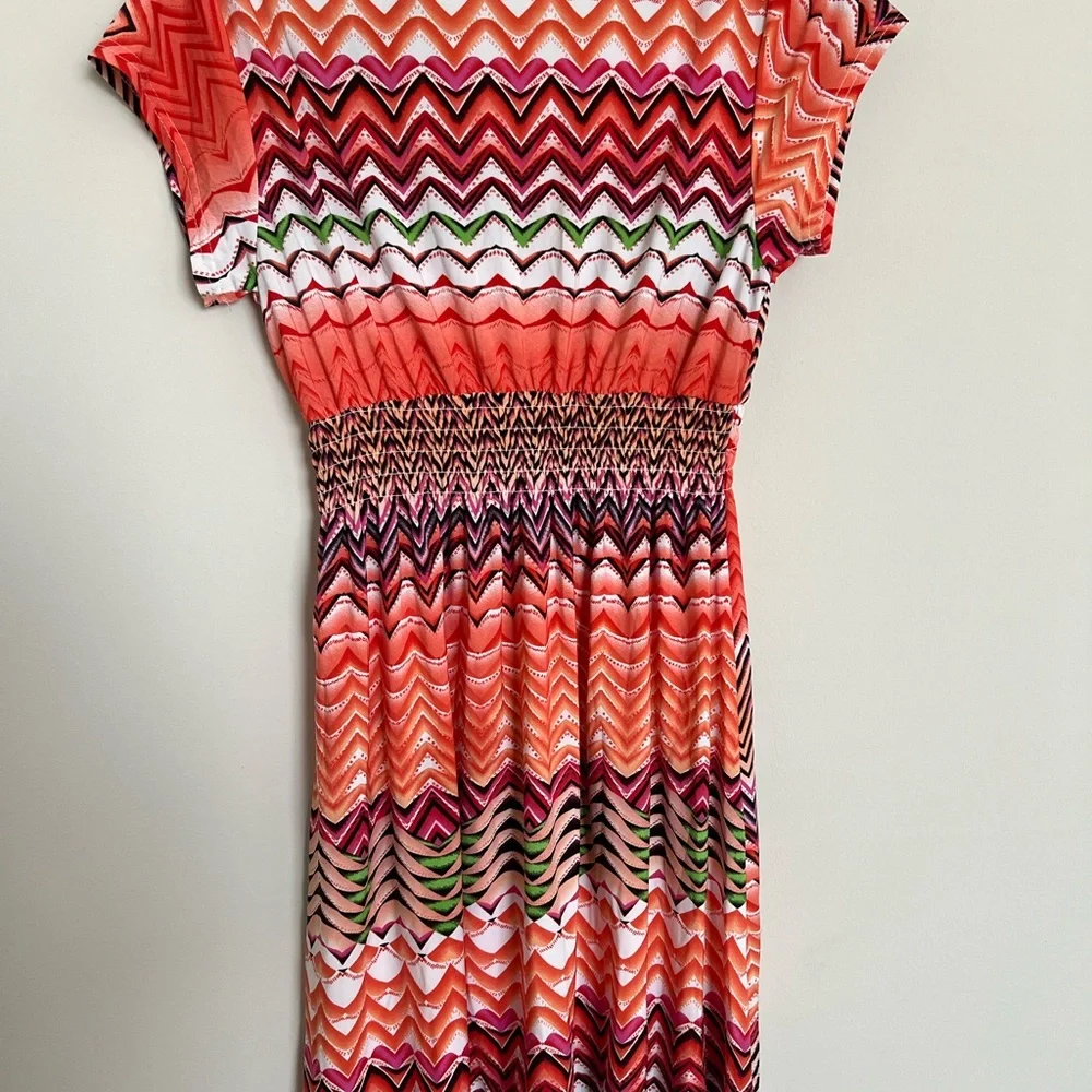 Coral Chevron Print Dress XL | Boho V-Neck Smocked Waist Summer Dress - Picture 6 of 8